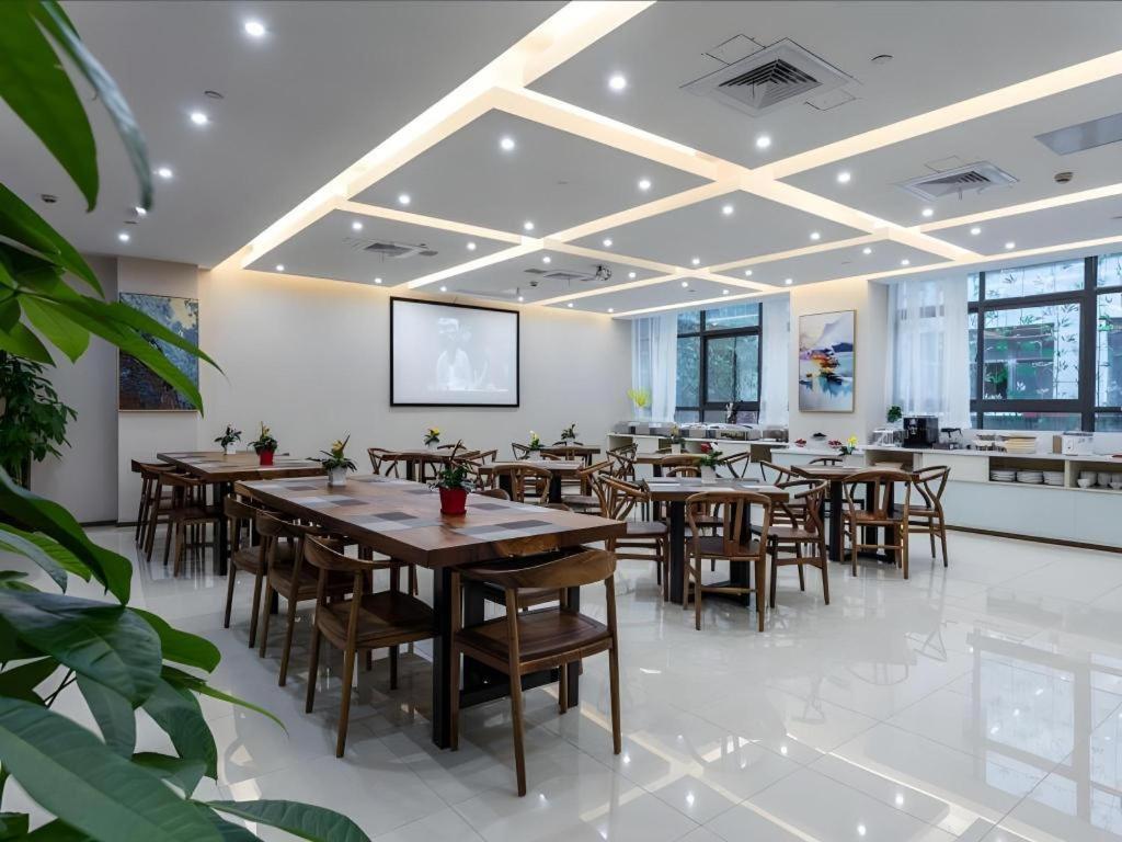 Gya Changzhou Wujin District Hutang New Era Furniture Plaza Hotel Bagian luar foto