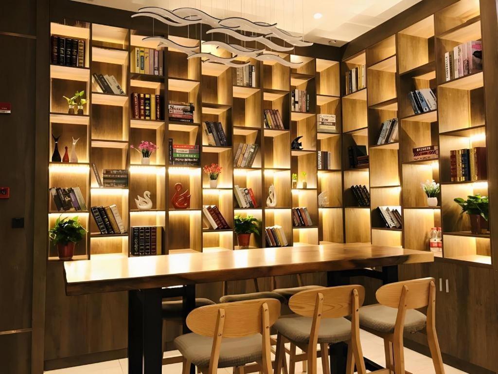 Gya Changzhou Wujin District Hutang New Era Furniture Plaza Hotel Bagian luar foto