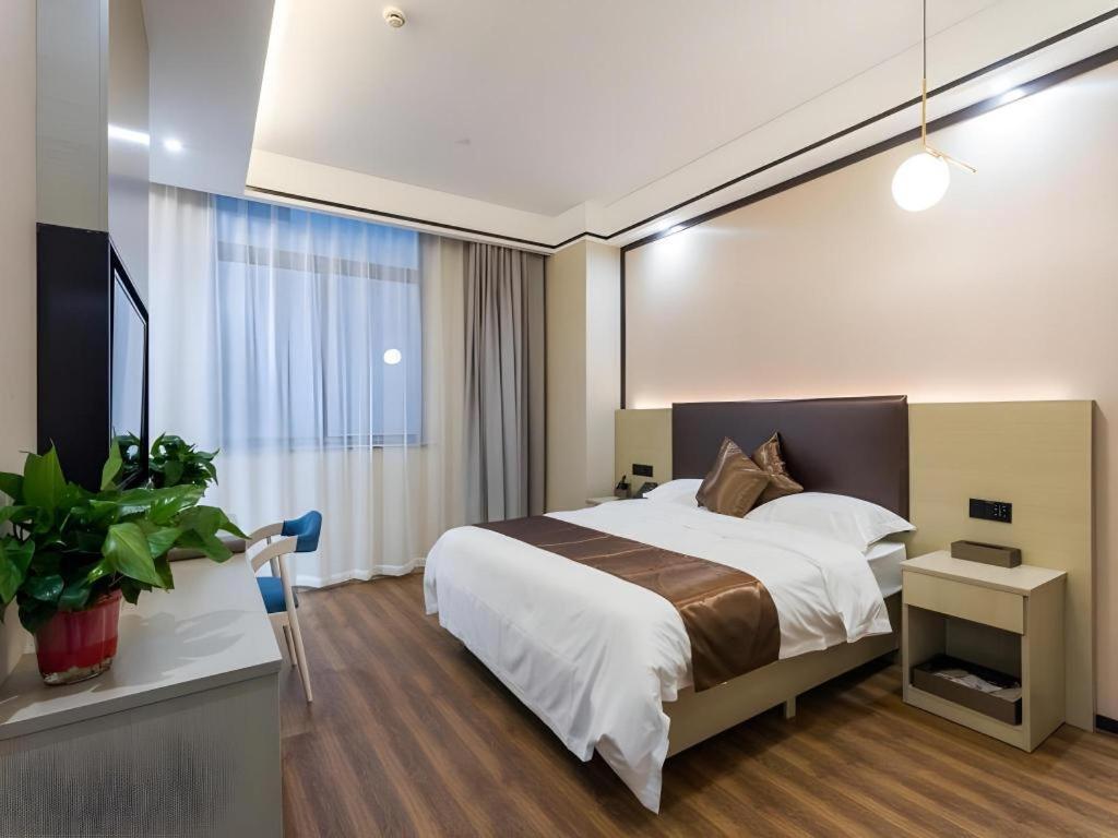 Gya Changzhou Wujin District Hutang New Era Furniture Plaza Hotel Bagian luar foto