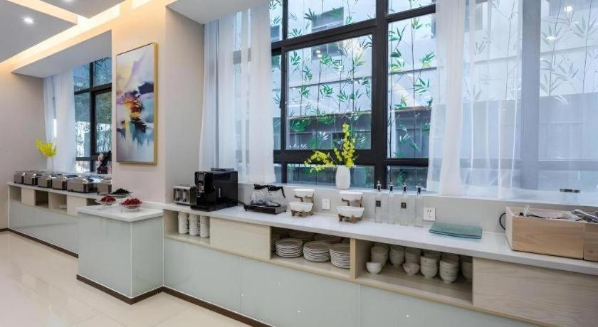 Gya Changzhou Wujin District Hutang New Era Furniture Plaza Hotel Bagian luar foto