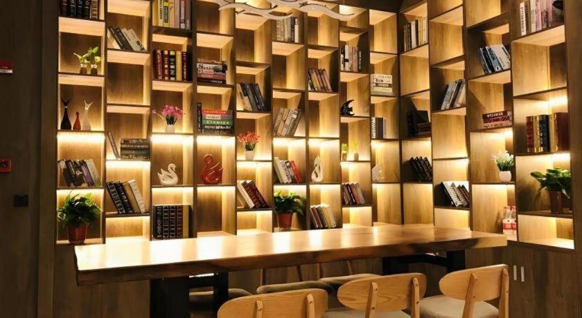Gya Changzhou Wujin District Hutang New Era Furniture Plaza Hotel Bagian luar foto